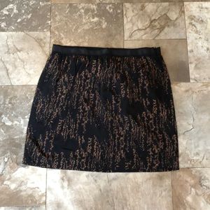 Gap mini skirt with size zipper